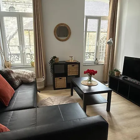 Апартаменты Bright In The Heart Of Chimay, 40 M² With View Шиме